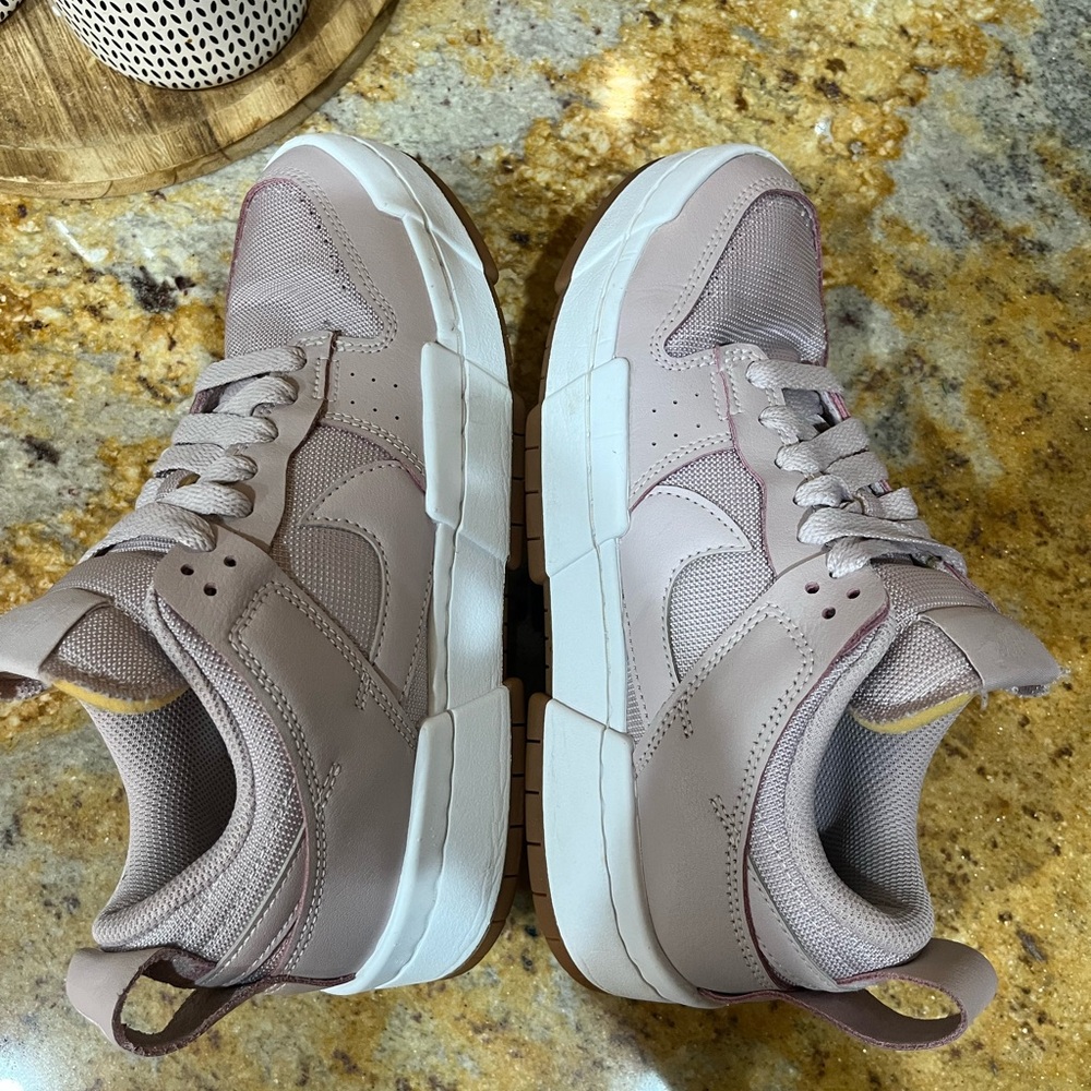 Nike Women's Sneakers in Light Purple and White - Picture 6 of 9